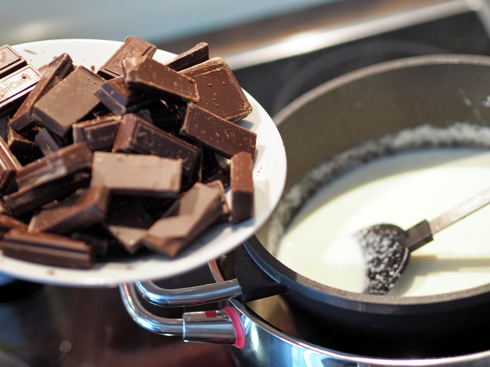 Smooth and cooking SOYA SMOOTH CHOCOLATE CAKE + VIDEO RECEPT