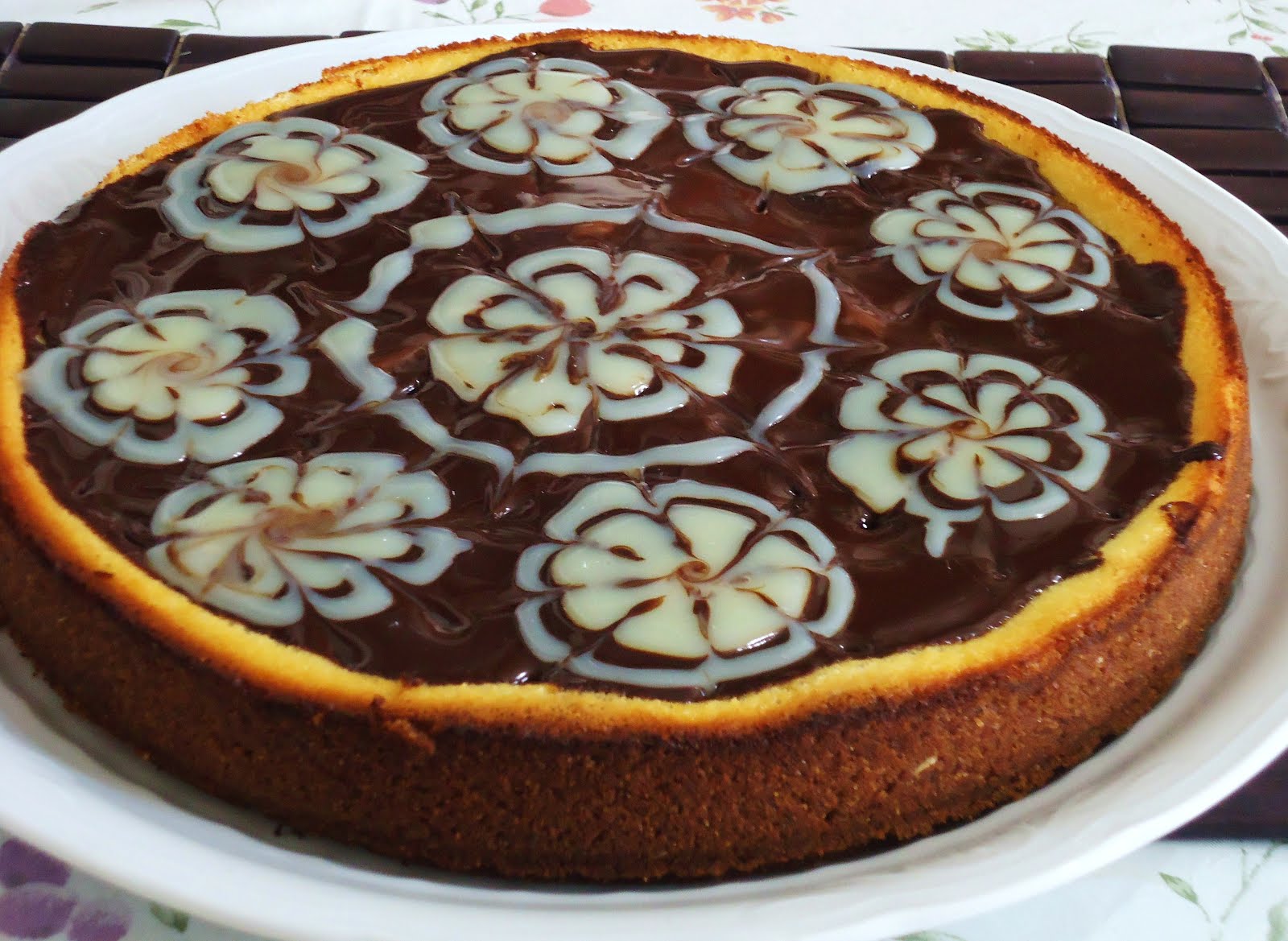 Birsel ve İrem Çikolata Soslu Cheesecake