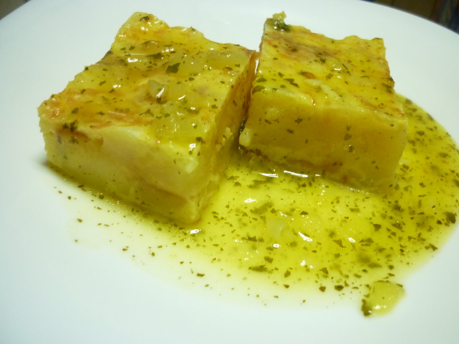 la cocina de nely TORTILLA DE PATATA EN SALSA VERDE