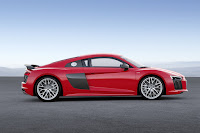 2016-Audi-R8-79.jpg