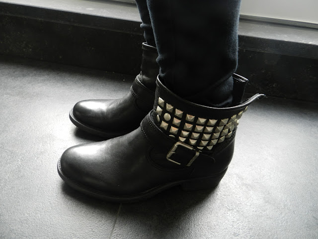 Salon du Trezo HEY! I�VE GOT SOME NEW SHOES ON