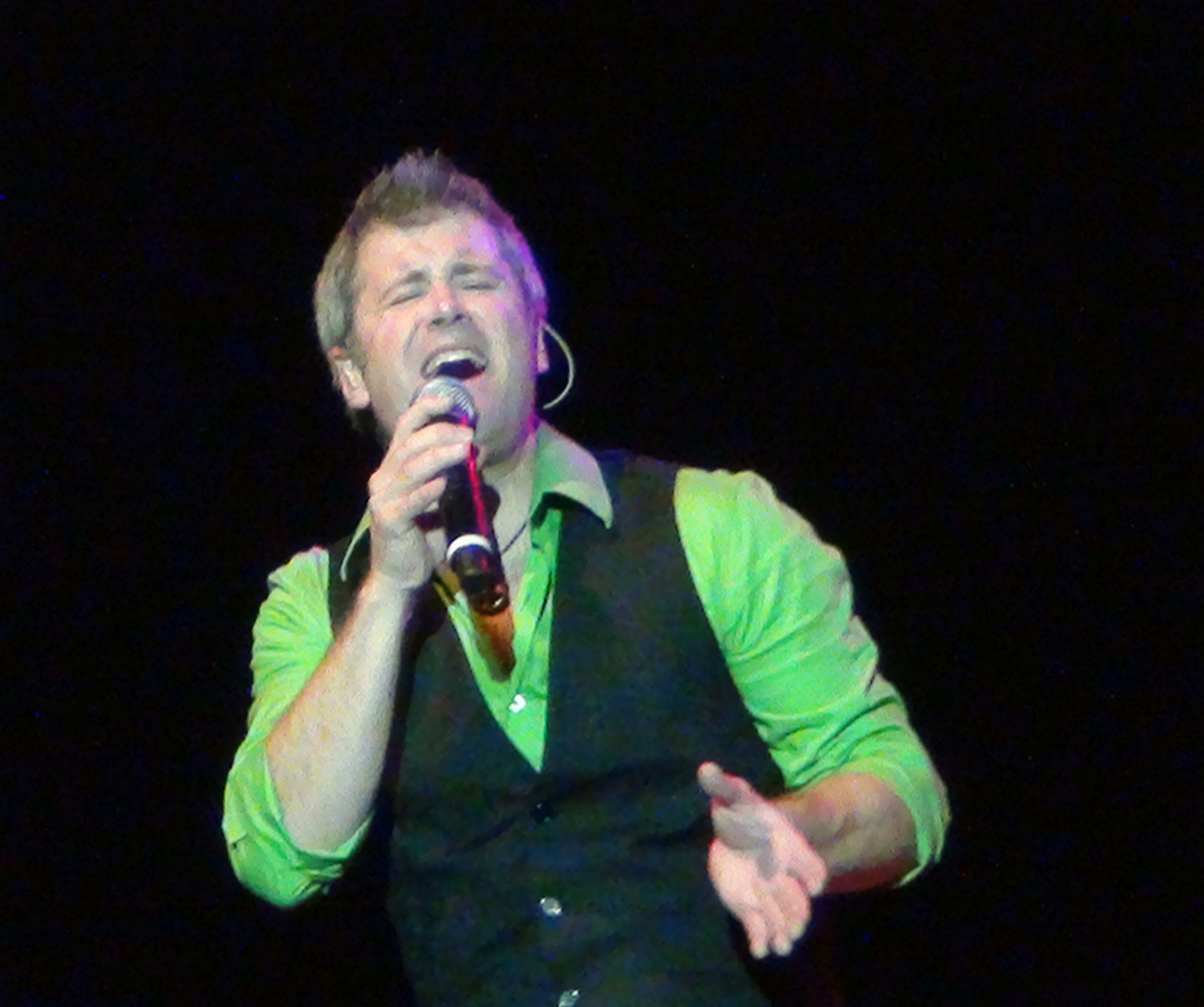 Yes Benoît David deixa a banda The Metropolis Music