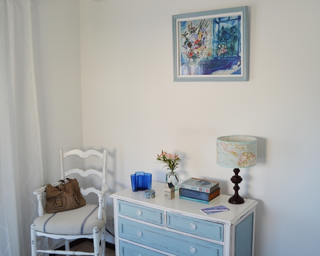 El cuarto celeste y vintage / Vero Palazzo - Home Deco