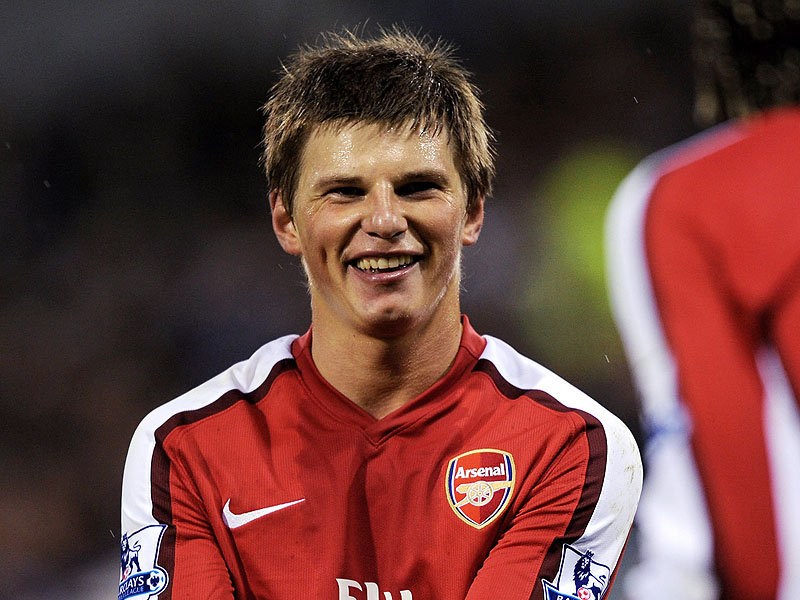 Andrey Arshavin Ngôi Sao Lấp Lánh Một Thời - Một Hành Trình Đầy Cảm Xúc Trong Thế Giới Bóng Đá Andrey Arshavin Ngôi Sao Lấp Lánh Một Thời - Một Hành Trình Đầy Cảm Xúc Trong Thế Giới Bóng Đá