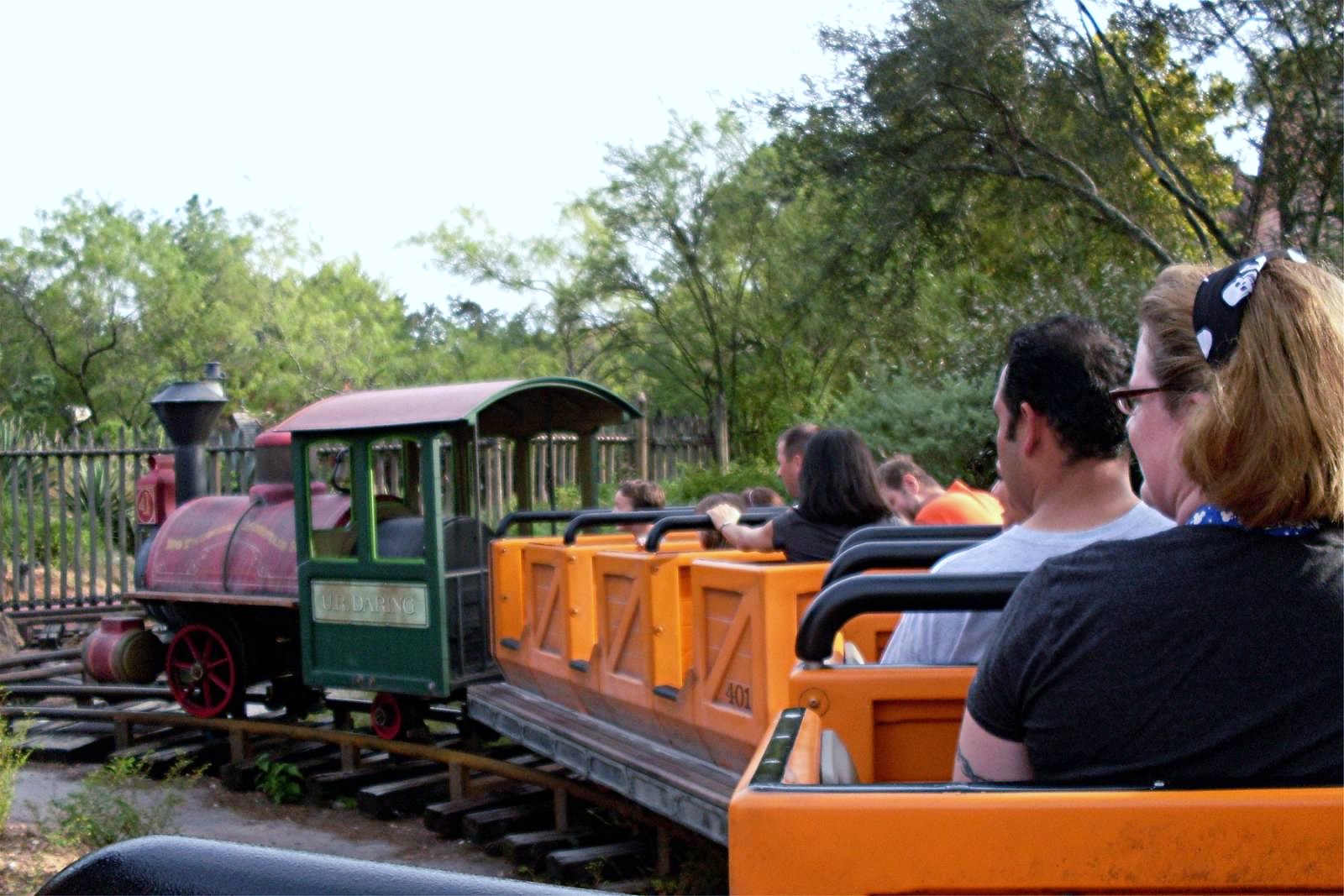 Big Thunder Mountain Ride Review Tips From The Disney Divas And Devos