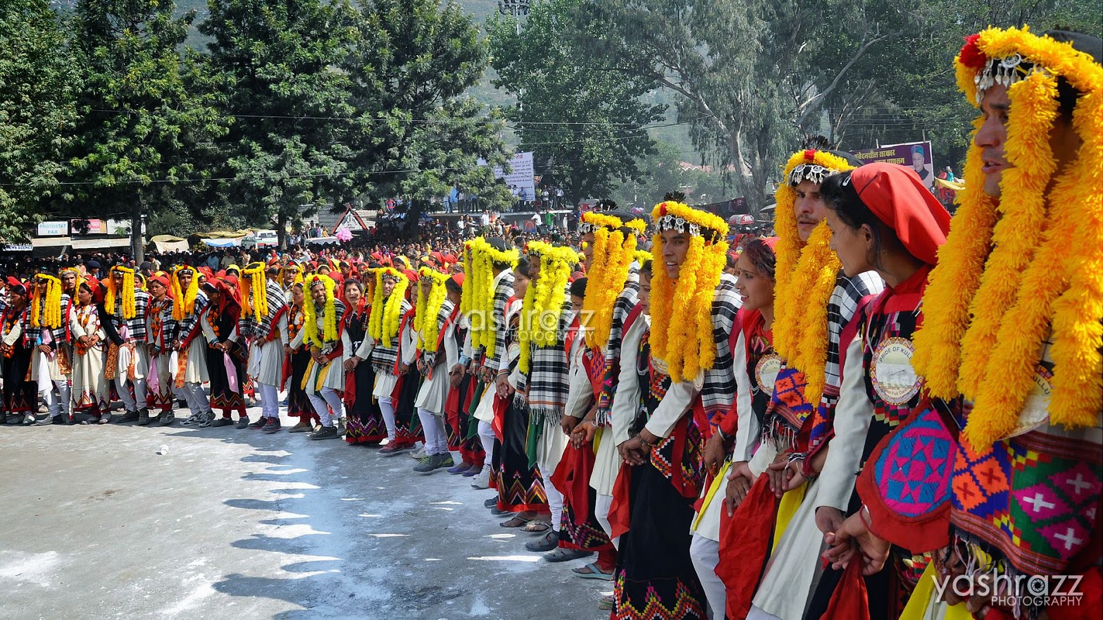 8000+ folk dancers make a record during International Kullu Dussehra