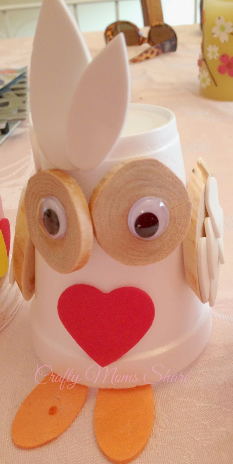 Crafty Moms Share Easy Cup Owl Craft