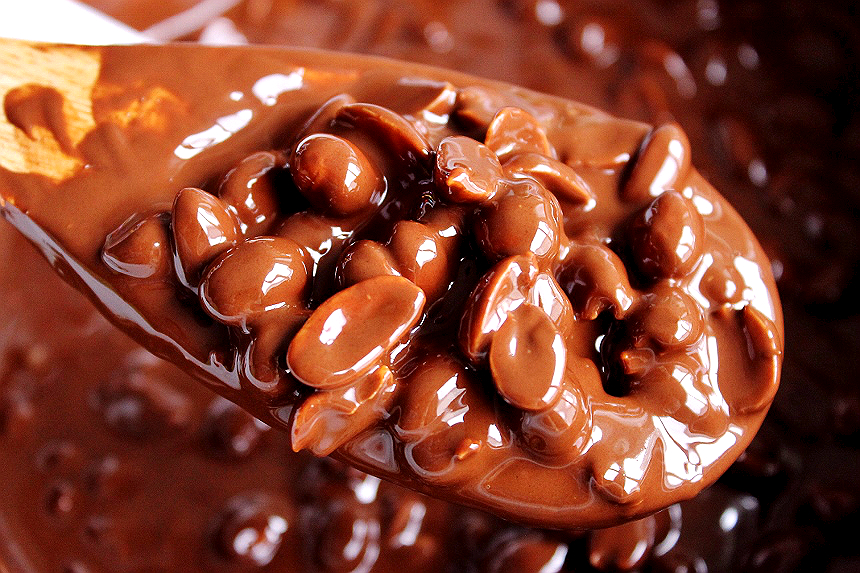 dark chocolate peanut clusters