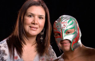 Wwe Wrestlers Profile Superstar Rey Mysterio With His Family Photos Stills Images