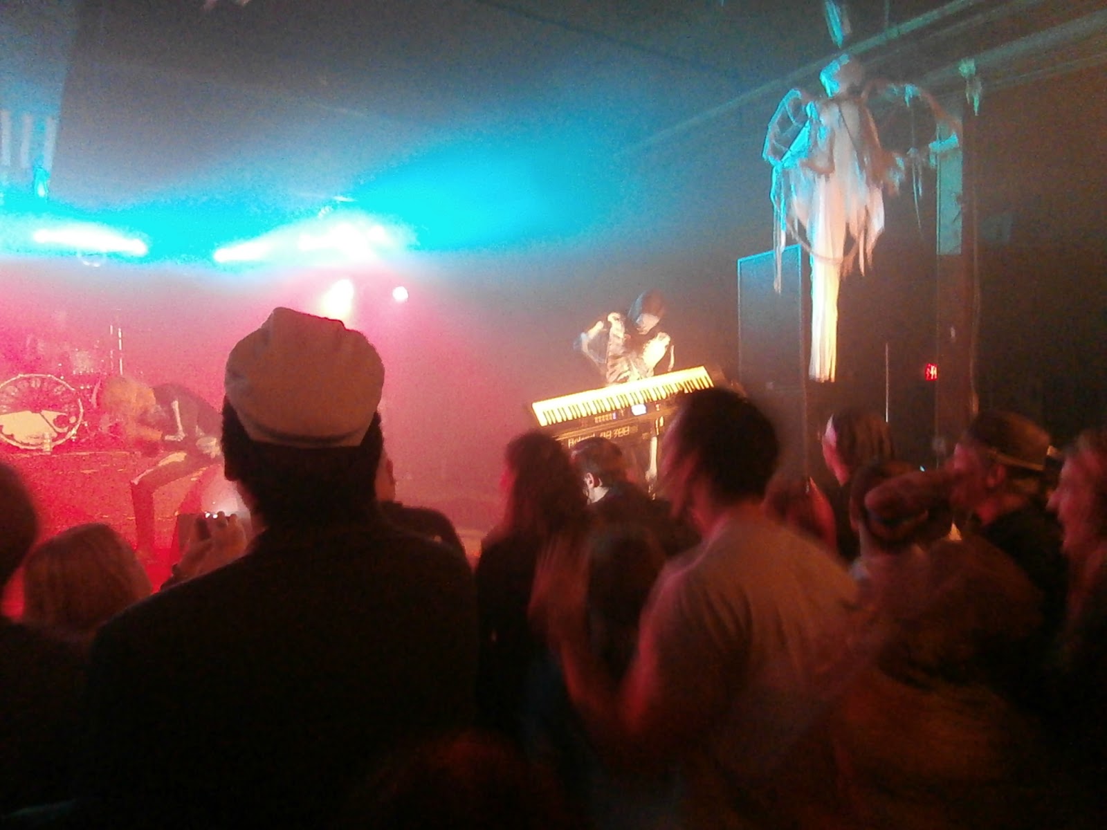 Later On There S A Show Foxy Shazam 10 27 12