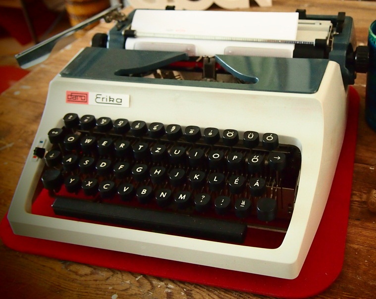 oz.Typewriter Spring Typewriter Sales on eBay