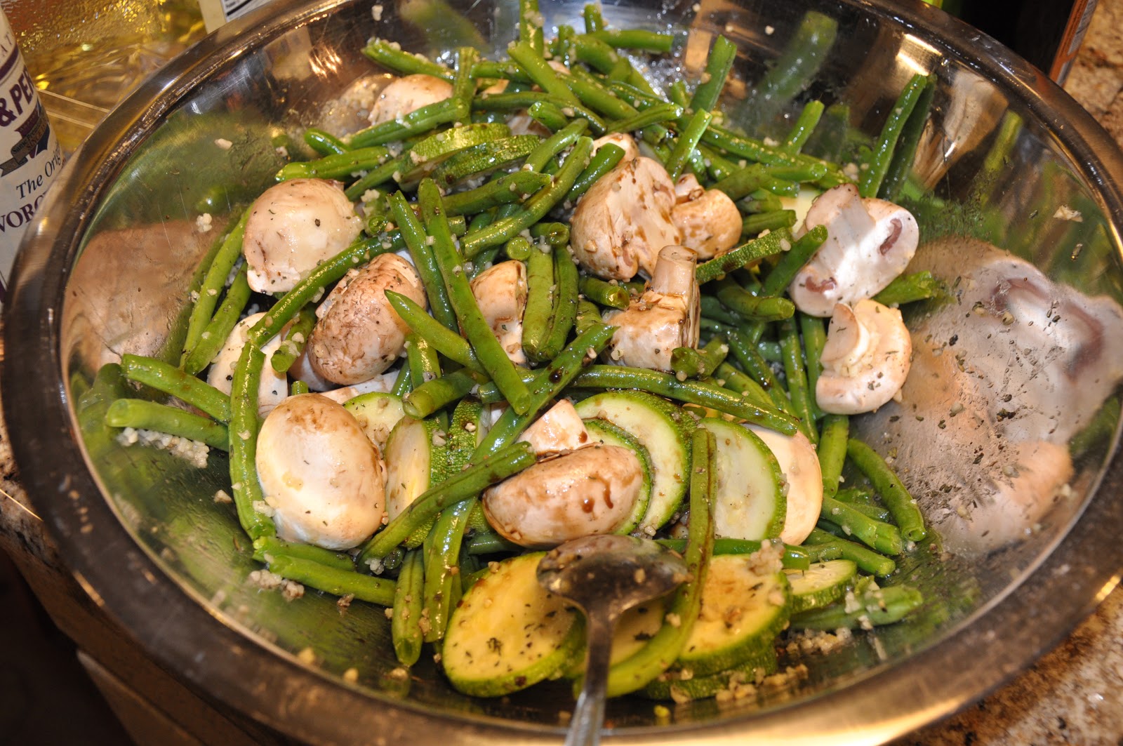 RedheadWhite&Food Garlic Roasted Green Bean, Mushrooms, and Zucchini!!