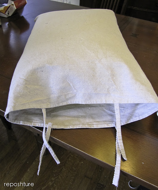 Reposhture Studio How to make an easy, elastic cushion cover