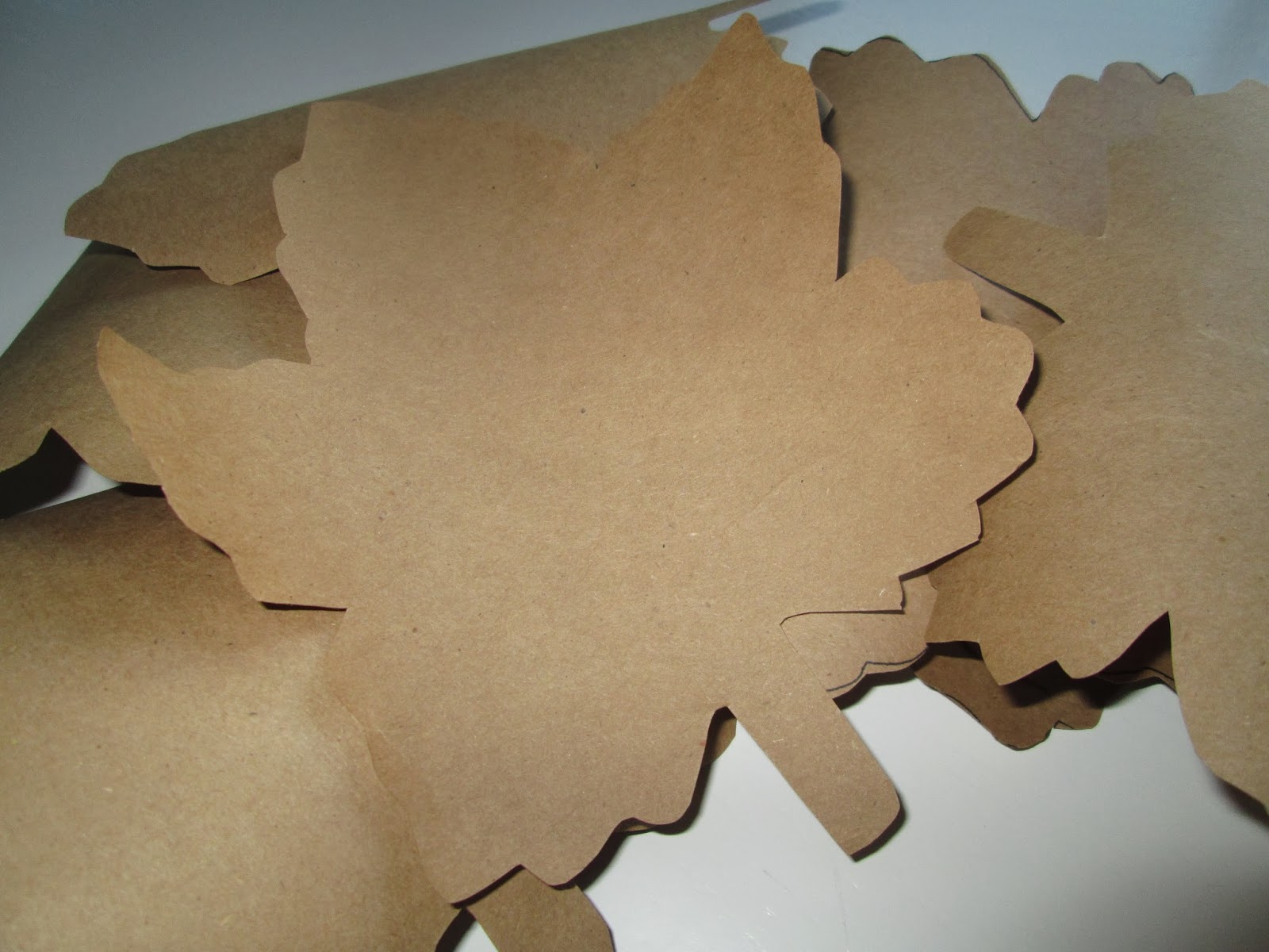 roommom27 Brown Paper Leaves Filled with Candy