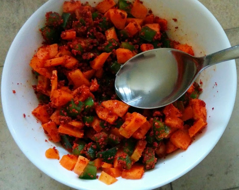 Recipe of Quick Carrot & Capsicum Pickle, Instant Carrot & Capsicum