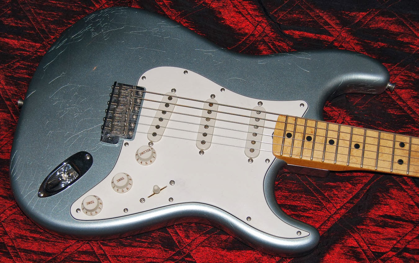 Fender CS Closet Classic '66 Silver Firemist Friday Strat 318 Stratocaster Guitar Culture