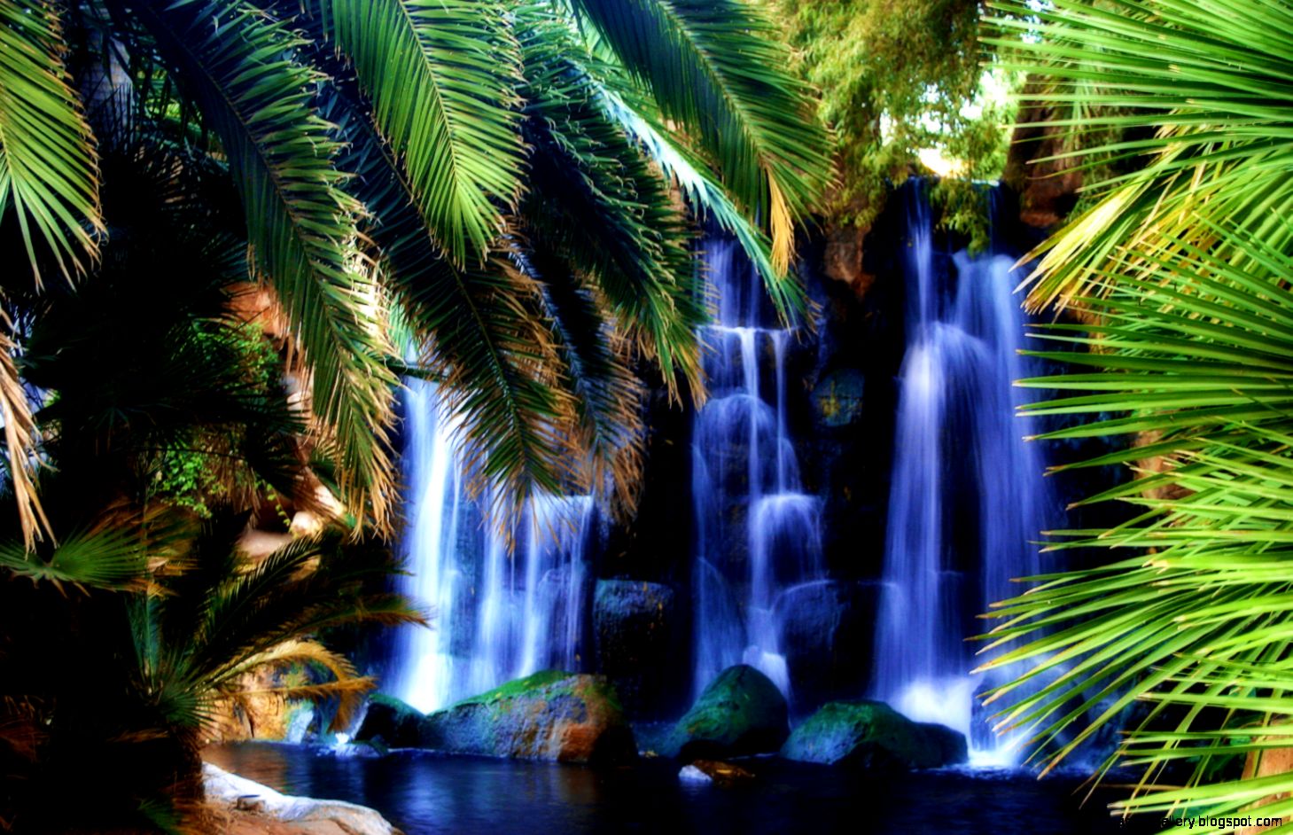 Tropical waterfall… in Vegas Freezeframefoto Tropical waterfall… in Vegas Freezeframefoto