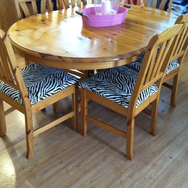 sweetfunkyvintage You can do it yourself recover kitchen chairs!