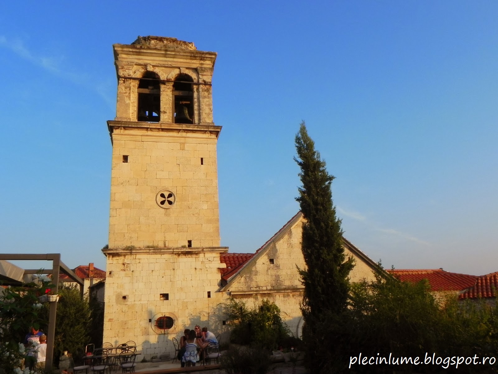 Cladire din Sibenik, la apus Cladire din Sibenik, la apus
