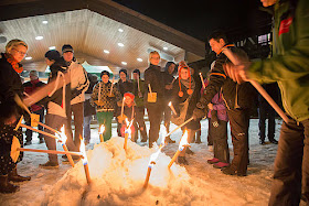 60 Pfadis Und Eltern Bei Der Thinking Day Fackelwanderung Pfadis