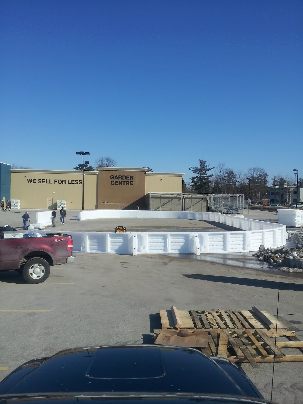 Beach Booster Wasaga Beach Snowman Mania Starts to get Ready with Ball