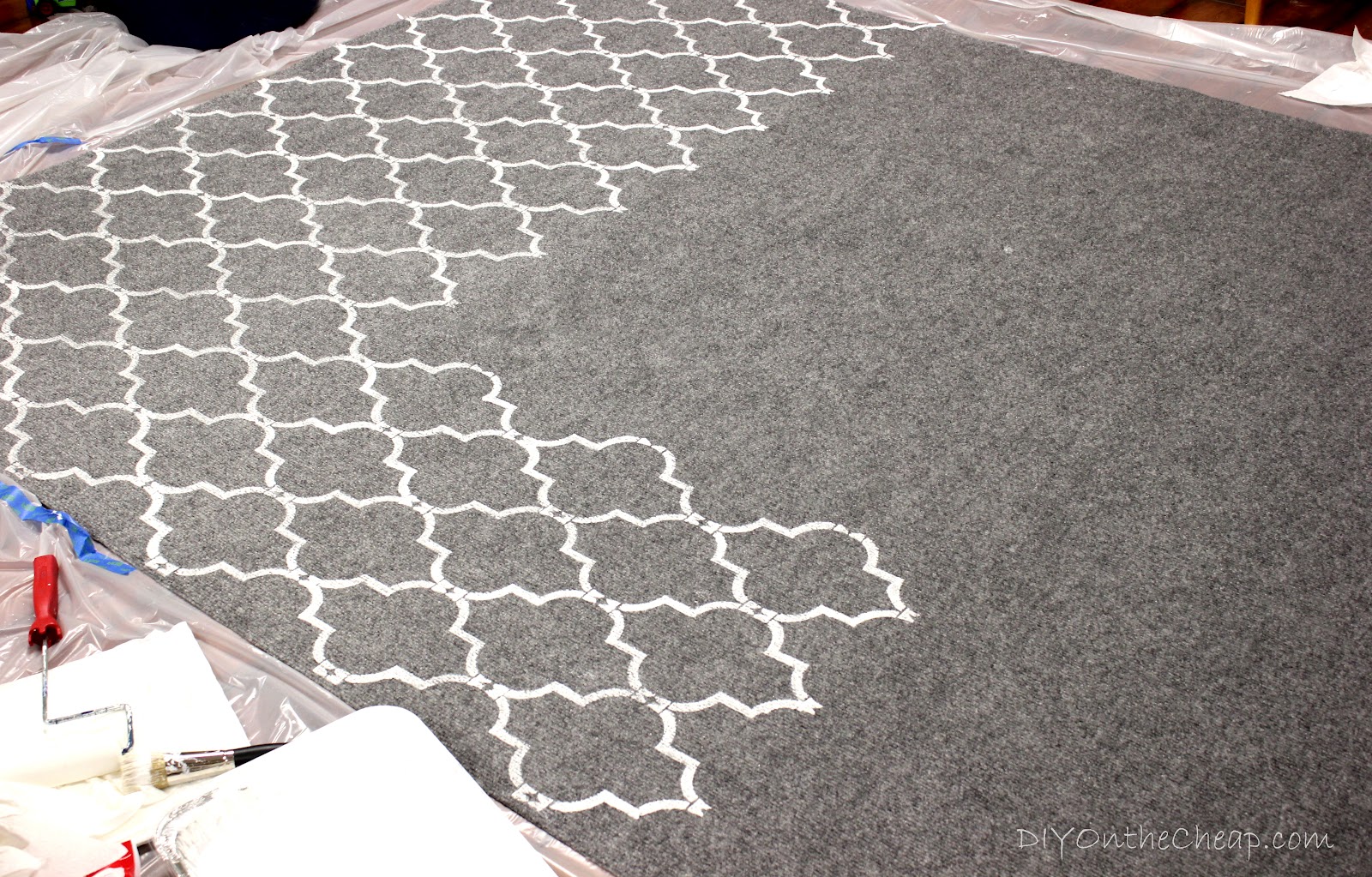 How to Stencil a Rug {on the cheap} DIY on the Cheap