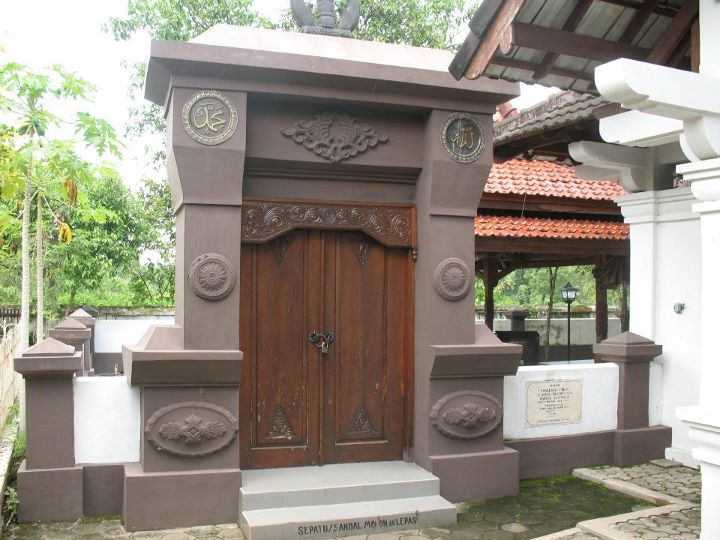 Masjid Kuno Kuncen dan Sejarahnya ~ X MIA 4, SAVE OUR CULTURES