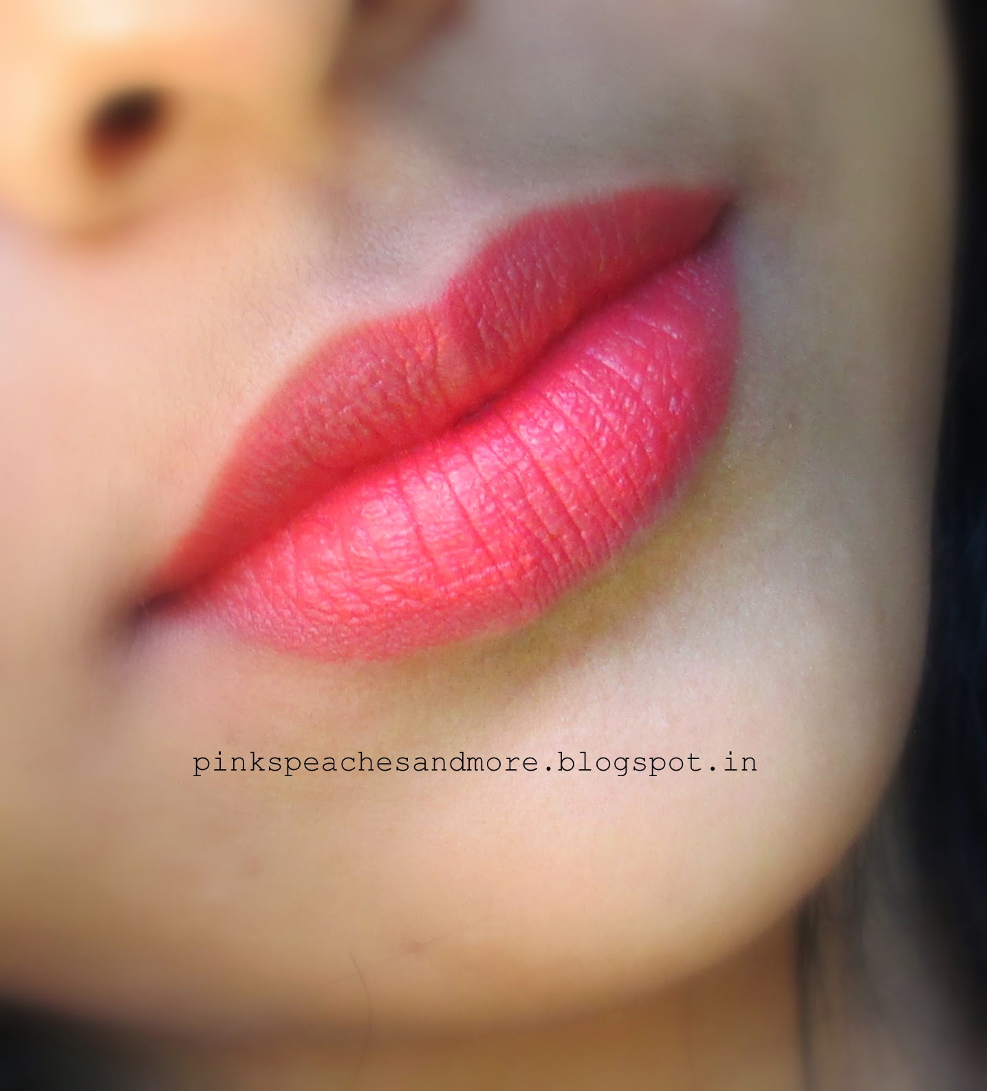 Buy Lakme Absolute Sculpt Hi-Definition Matte Lipstick - Coral Flare Online  in India