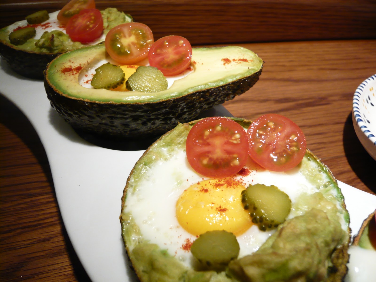 La Lengua de la Mariposa AGUACATES CON HUEVOS.