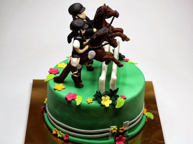 Jockeys on Horses Birthday Cake - London 