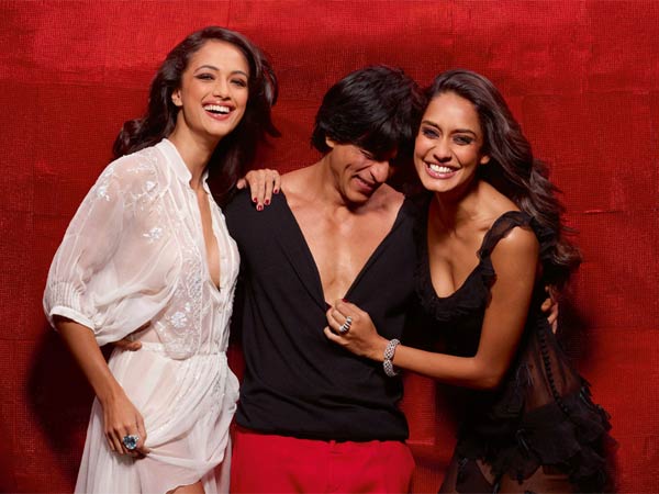 Shah Rukh Khan With Hot Models - DESI MASALA BABES PICS - Famous Celebrity Picture 