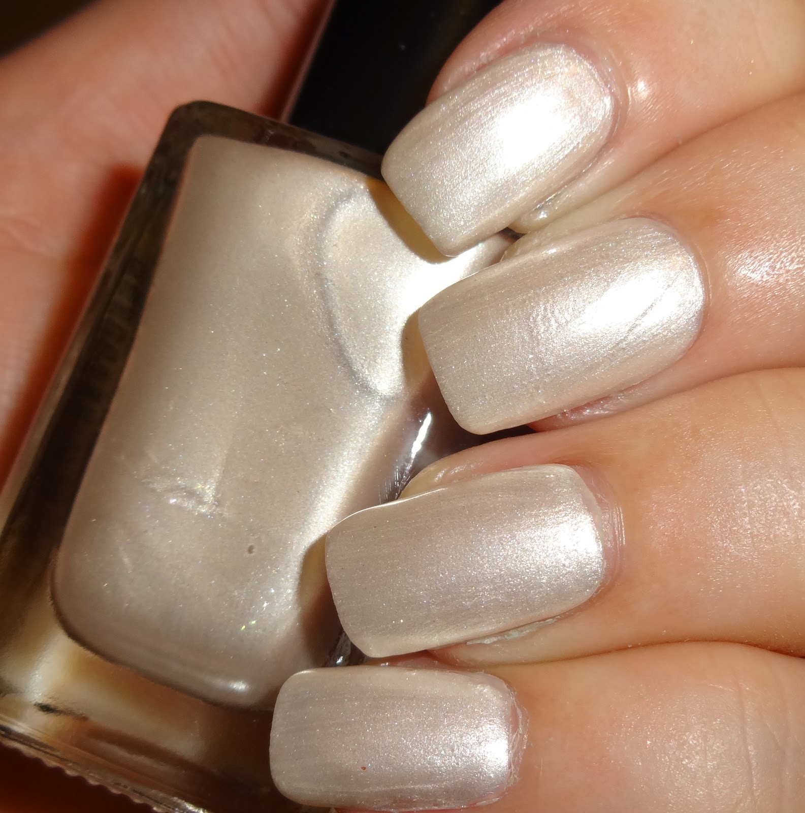 Wendy's Delights Born Pretty Store White Shimmer Nail polish