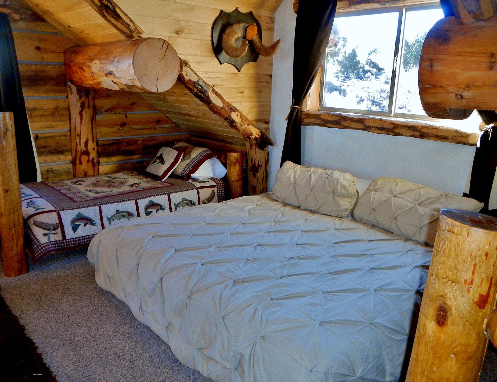 The Southwest Through Wide Brown Eyes Scenic Lodging in Monticello, Utah.