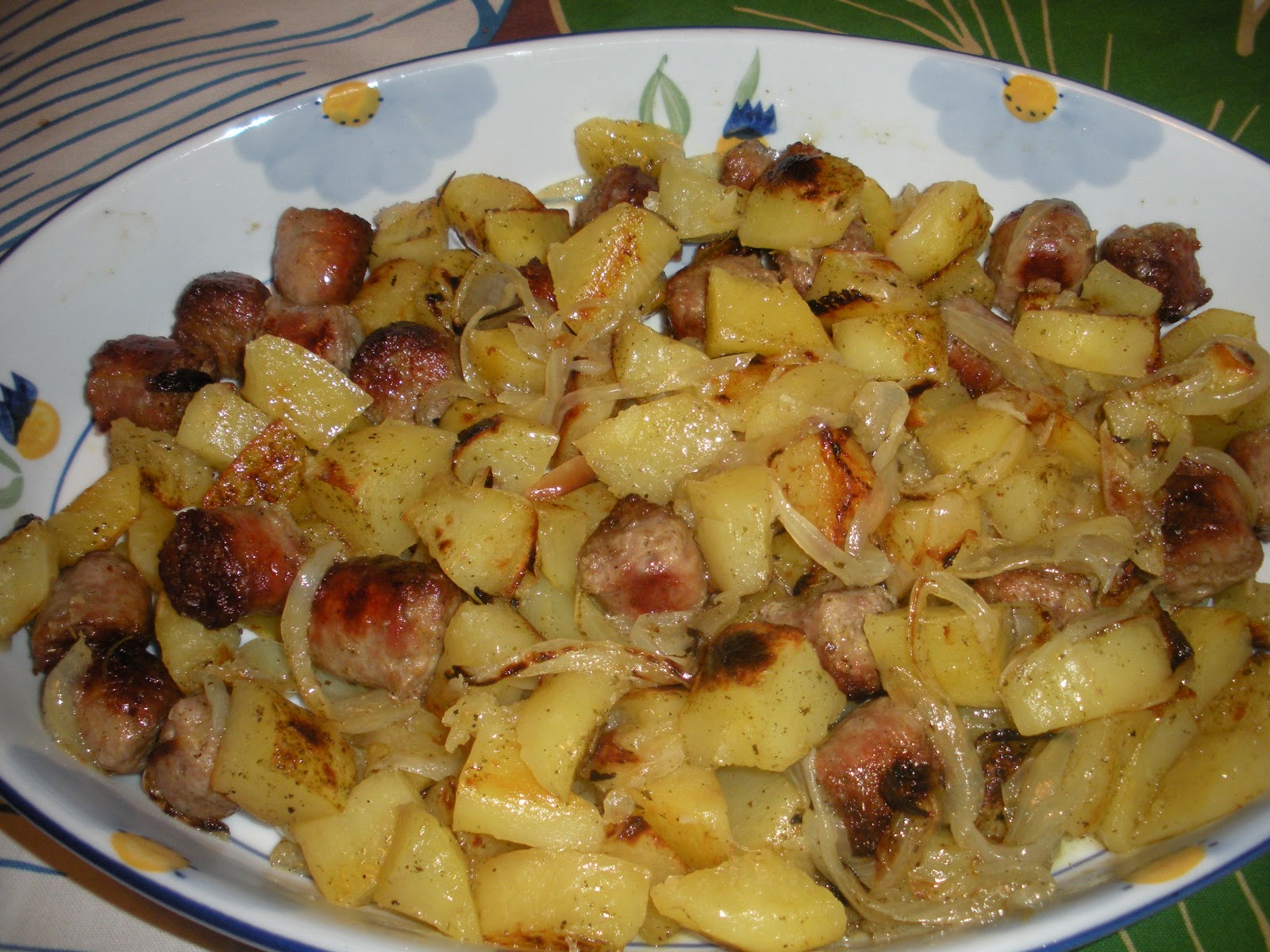 Salsiccia con patate al forno Cuoci e Scuci