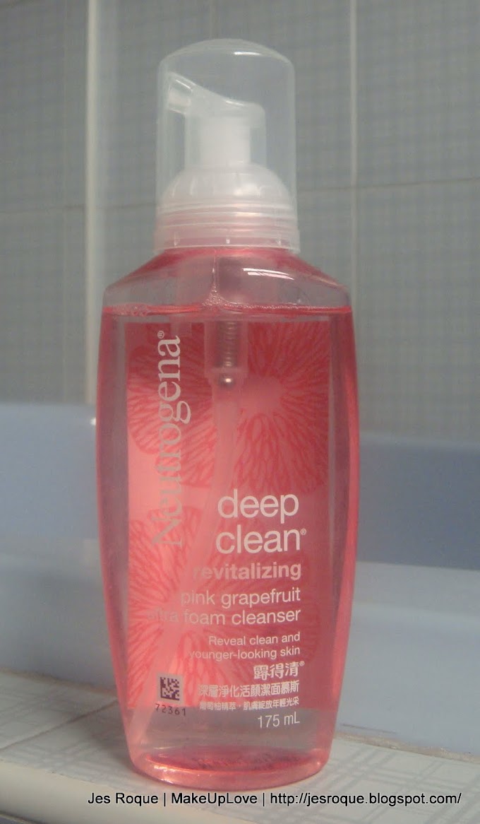 Neutrogena Deep Clean Ultra Foam Cleanser in Pink Grapefruit