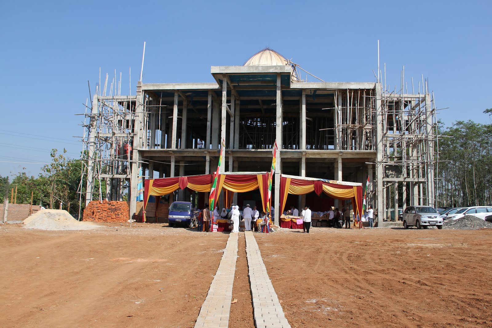 KONDISI BANGUNAN MASJID TQN LAMPUNG PADA BULAN SEPTEMBER 2012