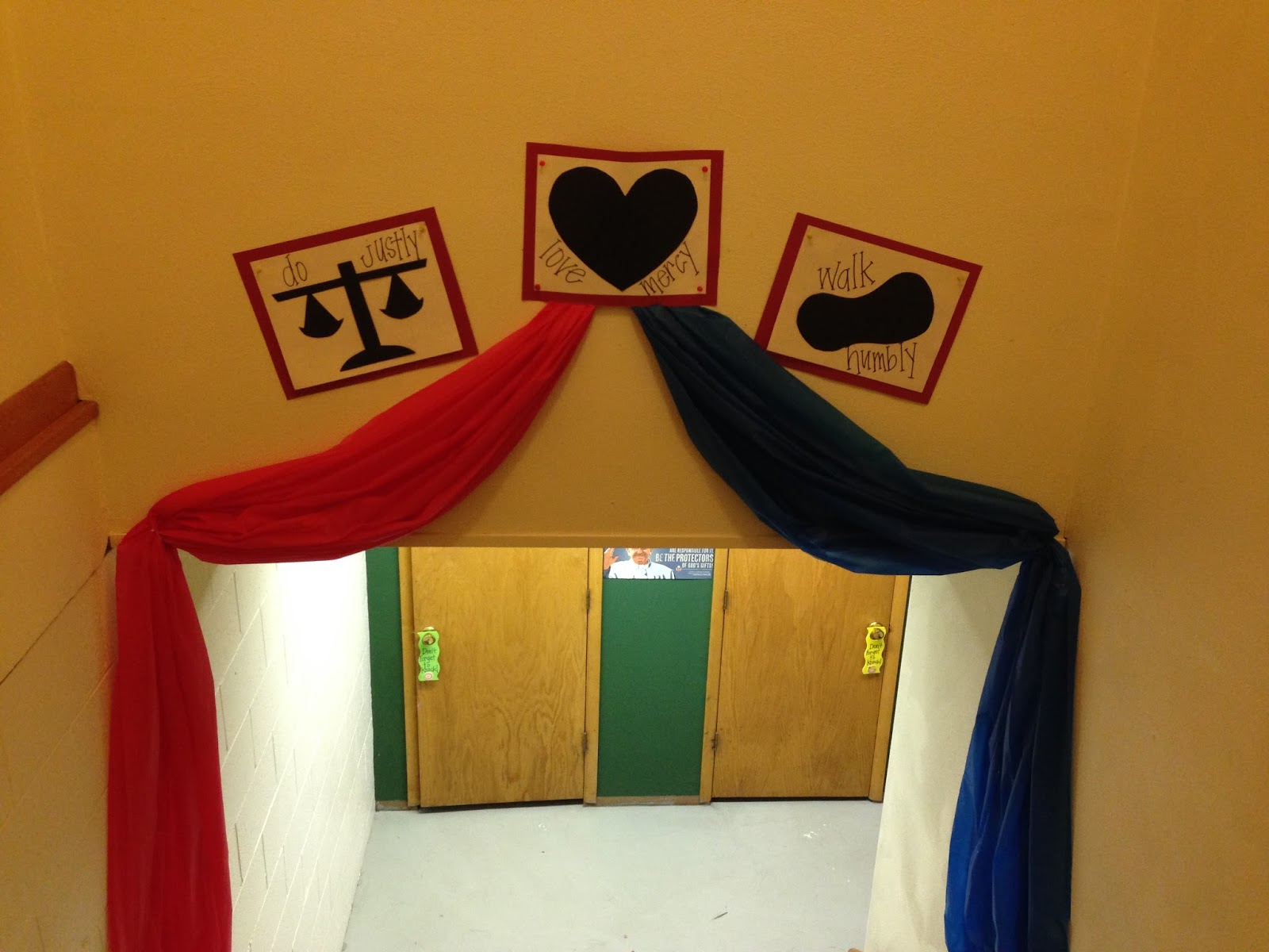 Look to Him and be Radiant Easy (and cheap!) Mercy Bulletin Boards