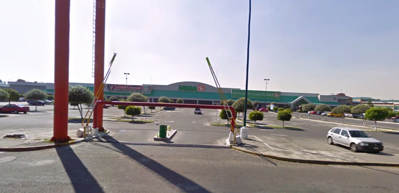 Dead and Dying retail Former Super Kmart Stores in Mexico