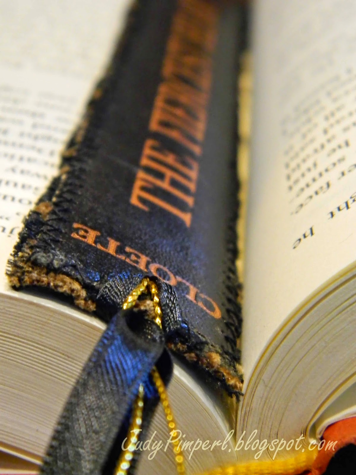 Judy Hanks Pimperl A Fun Way to Recycle an Old Hardback Book