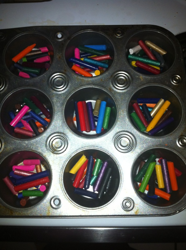 LAWTEEDAH Muffin Tin Crayons