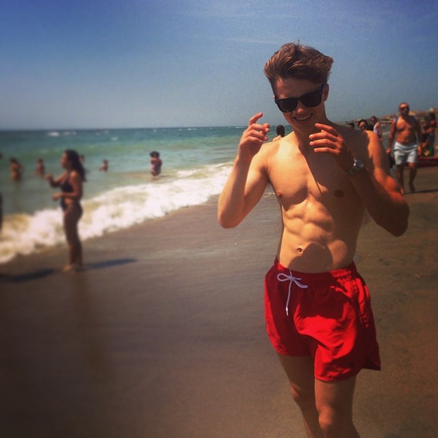 George Sear - New Shirtless Twitter Pic.