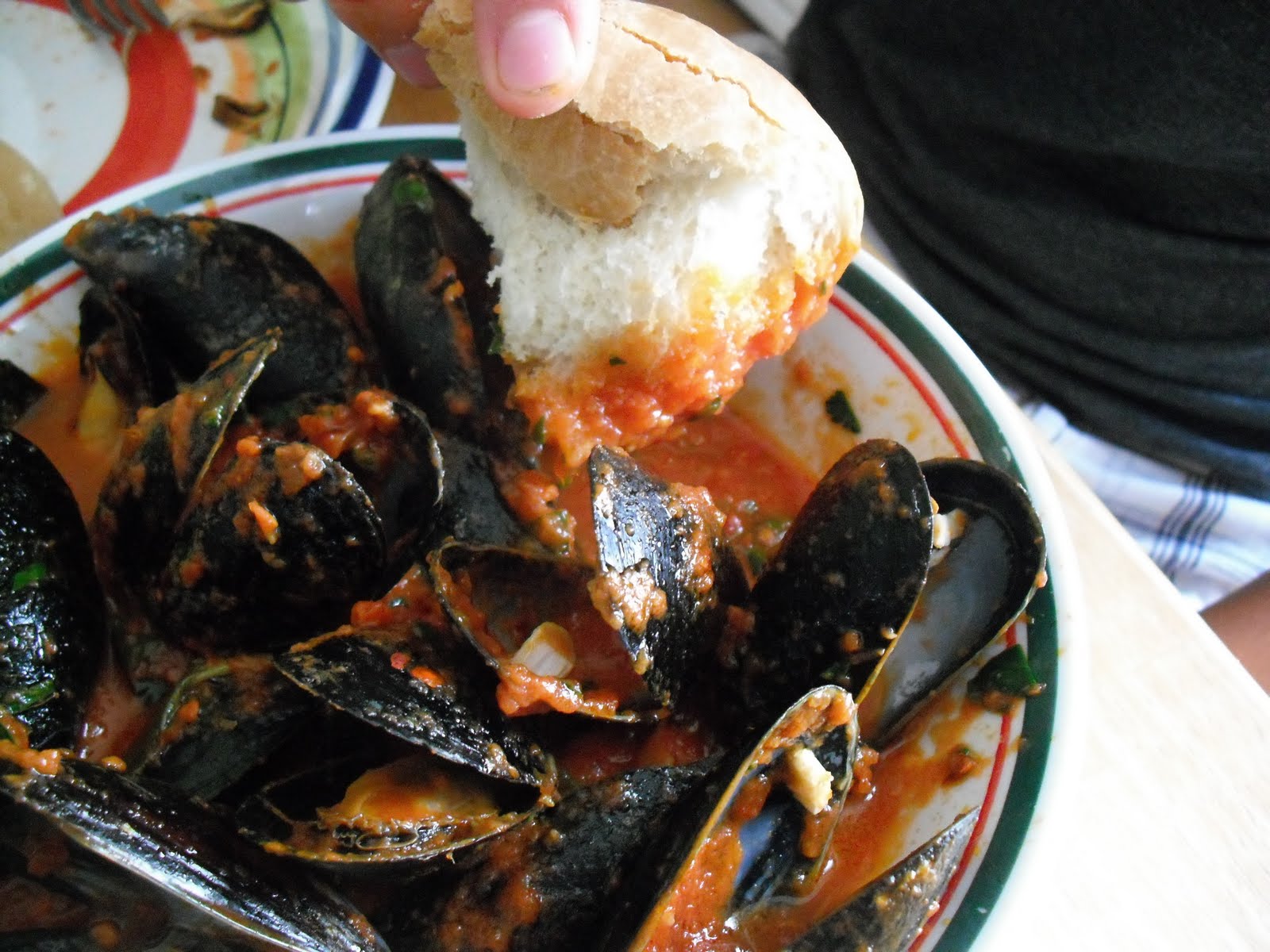 La Buona Cucina Mussels in Spicy Red Sauce