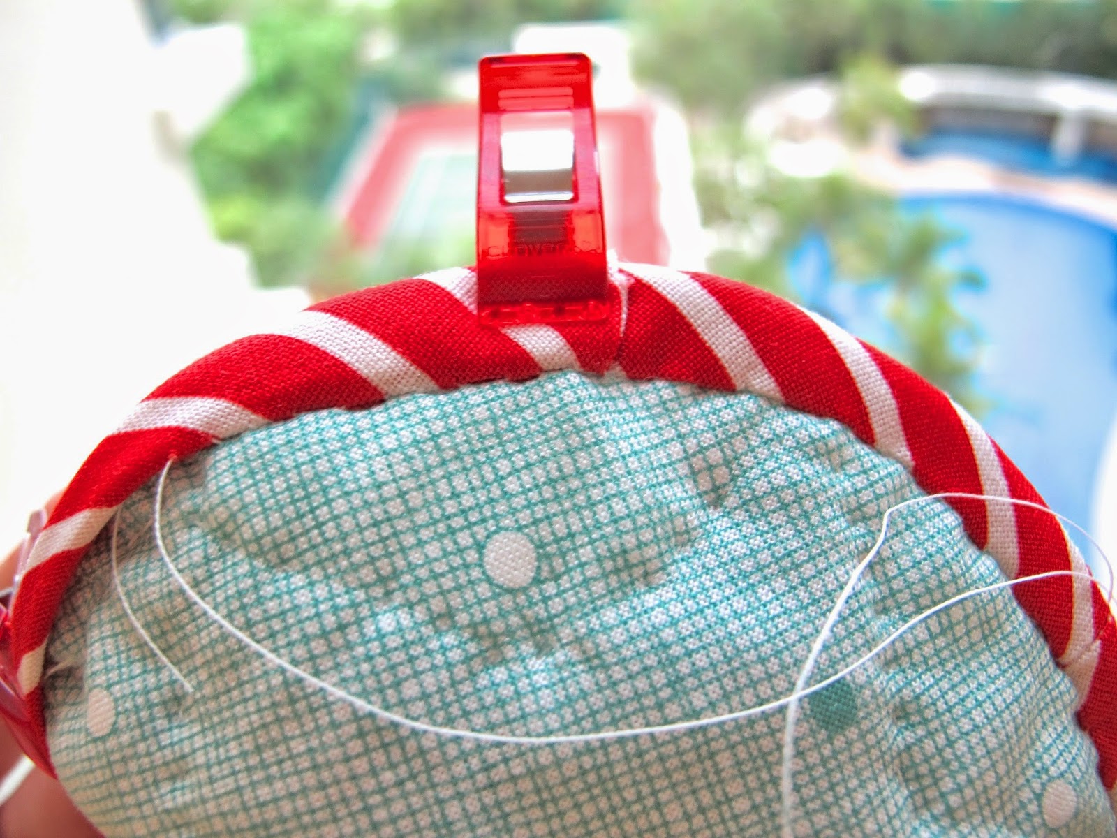 zakkaArt Round zipper pouch stepbystep tutorial (a zakkaArt sewing kit)