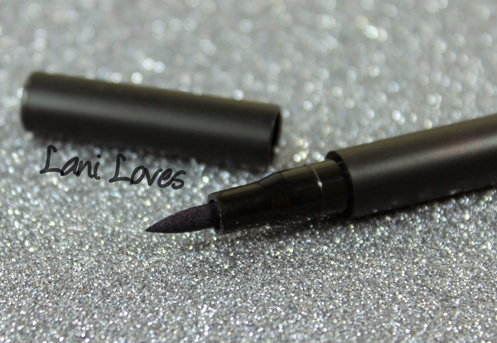 NV Colour Felt Tip Eyeliner Pen Blue Velvet Swatches & Review Lani