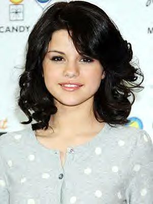 Bridal Makeup Selena Gomez Short Curly Hair