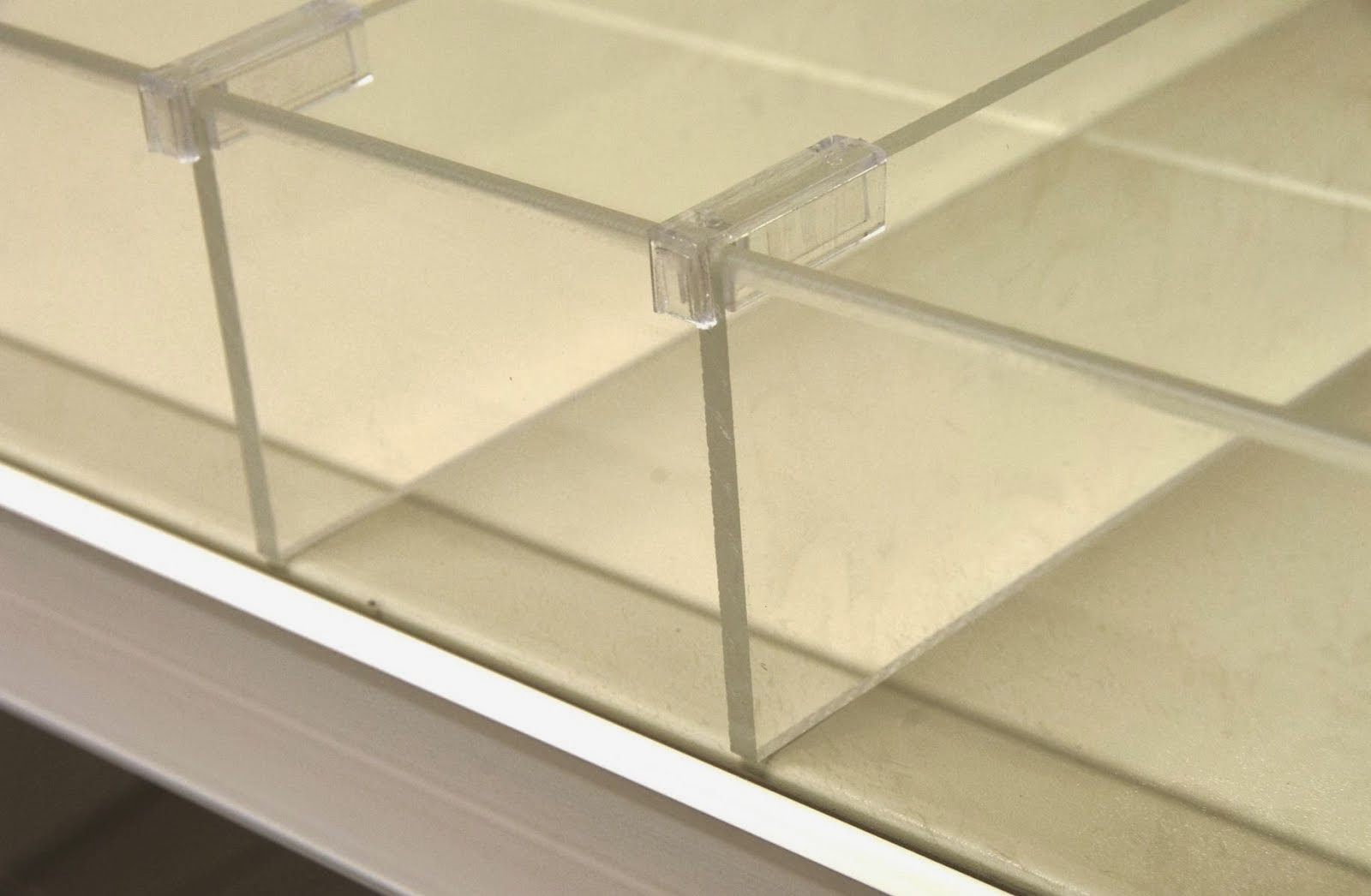 Store Fixtures Blog CST Acrylic Dividers' System for TN9 Shelving