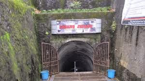 Cerita dibalik Lobang Jepang di Bukit Tinggi Cerita dibalik Lobang Jepang di Bukit Tinggi