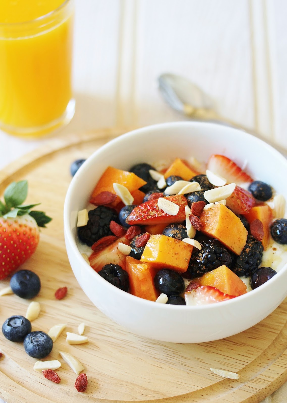 Breakfast Smoothie & Yogurt Bowls 12 ways Beela Bakes