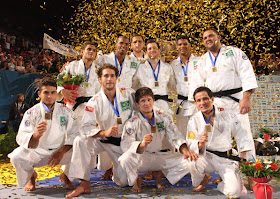 Brasil é prata no Mundial por Equipes. Veja imagens