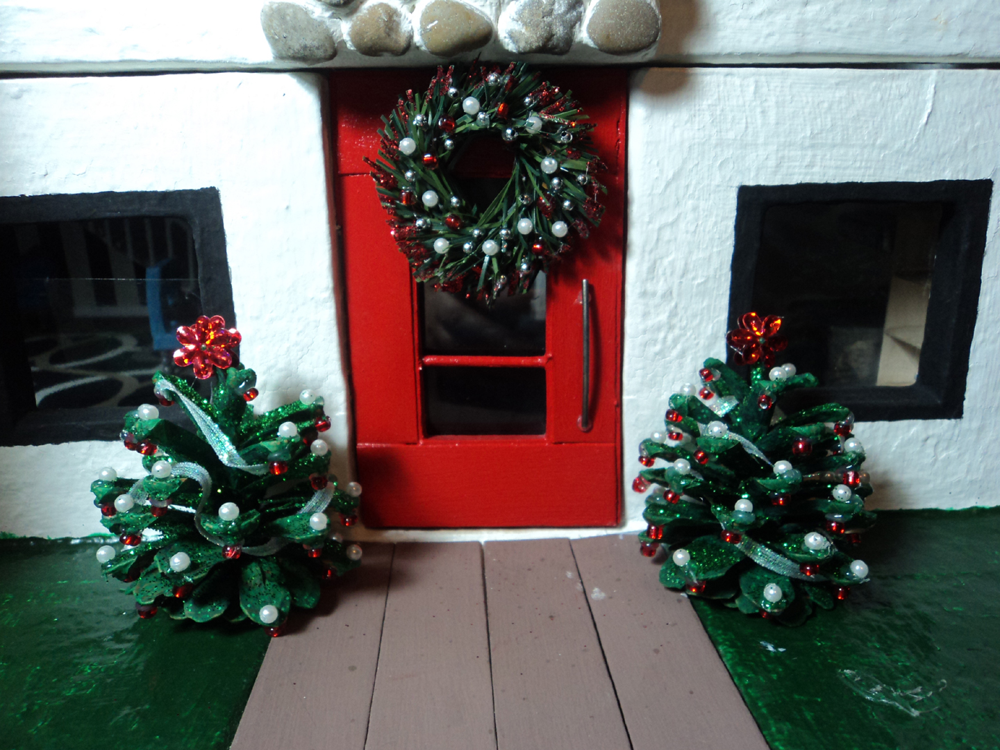 Lola's Mini Homes How to Make Dollhouse Christmas Trees & Wreath